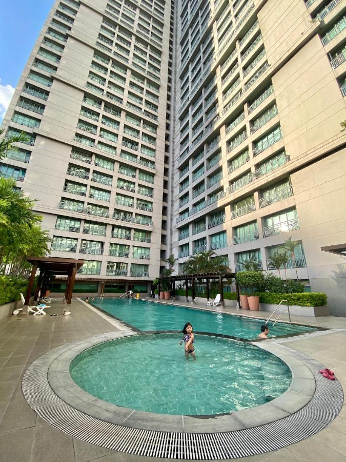 Ortigas 2 Bedroom Corner Unit With 2 Queen Across Shangrila Manila Exterior foto